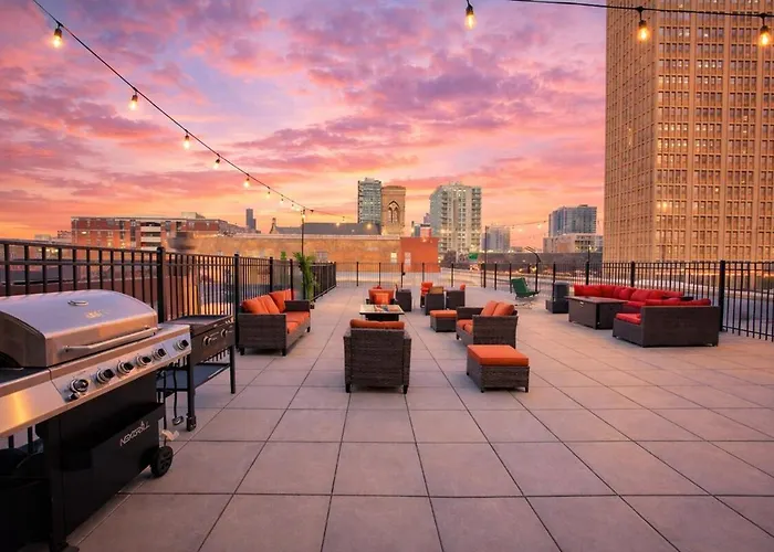 Massive Luxury 5br Loft Near Mccormick - 12 Guests * Chicago