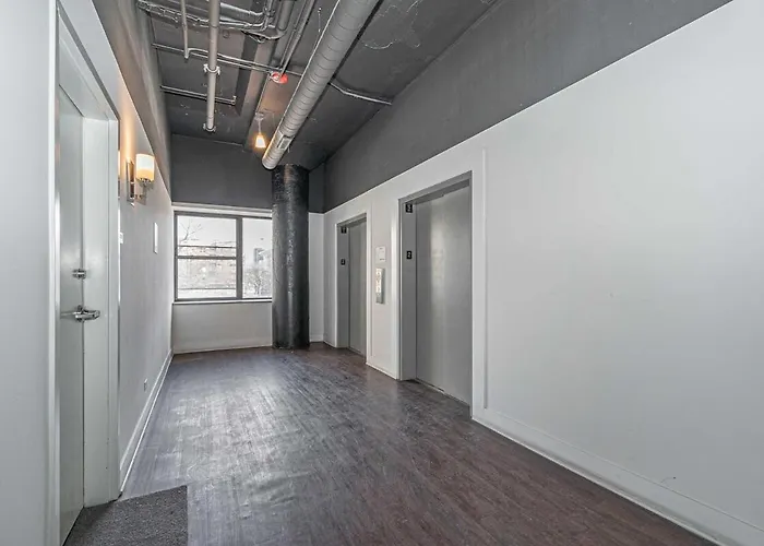 Massive Luxury 5br Loft Near Mccormick - 12 Guests Chicago