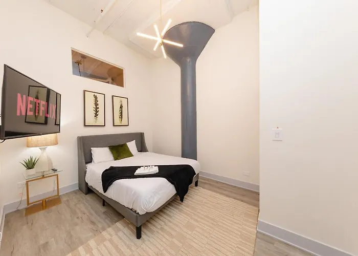 Massive Luxury 5br Loft Near Mccormick - 12 Guests Chicago