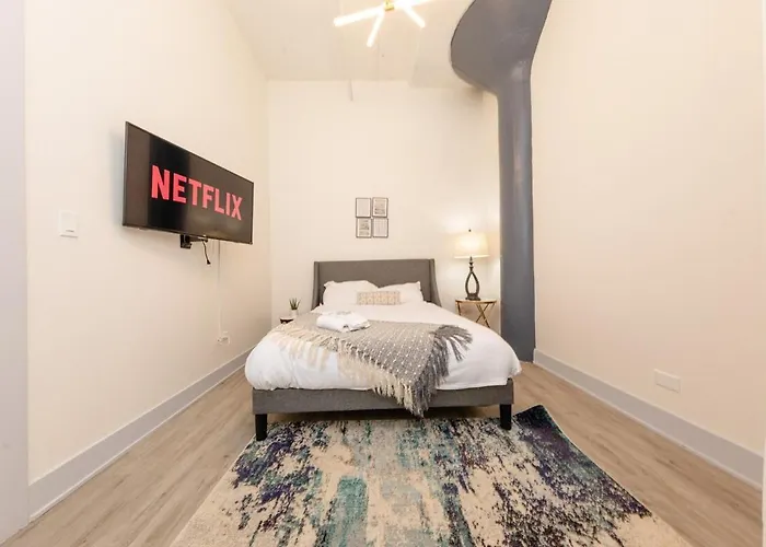 Massive Luxury 5br Loft Near Mccormick - 12 Guests * Chicago