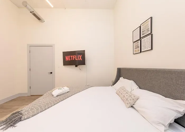Massive Luxury 5br Loft Near Mccormick - 12 Guests Apartment *
