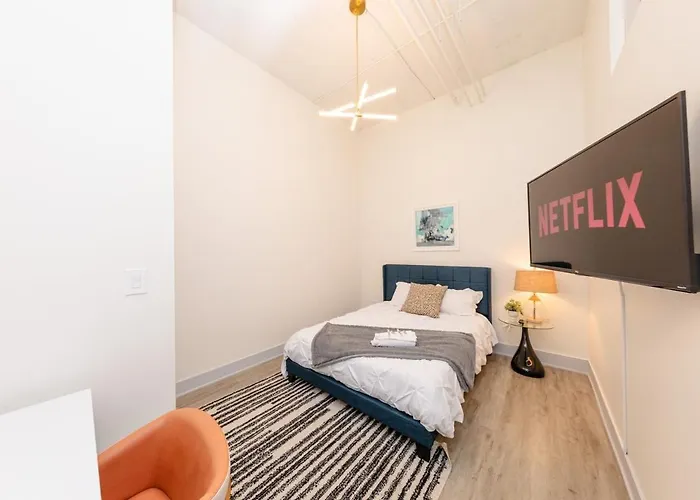 Massive Luxury 5br Loft Near Mccormick - 12 Guests * Chicago