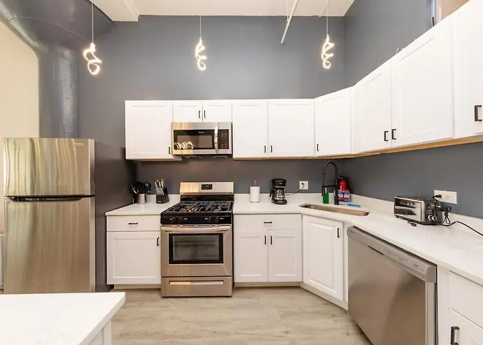 Massive Luxury 5br Loft Near Mccormick - 12 Guests Apartment *